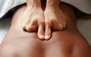 Como-Adaptar-a-Massagem-Sueca-para-Diferentes-Necessidades Como Adaptar a Massagem Sueca para Diferentes Necessidades