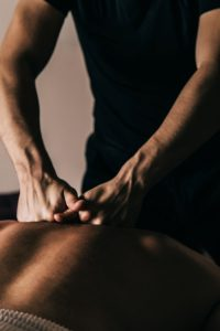 Os-Beneficios-da-Massagem-a-Quatro-Maos Os Benefícios da Massagem a Quatro Mãos